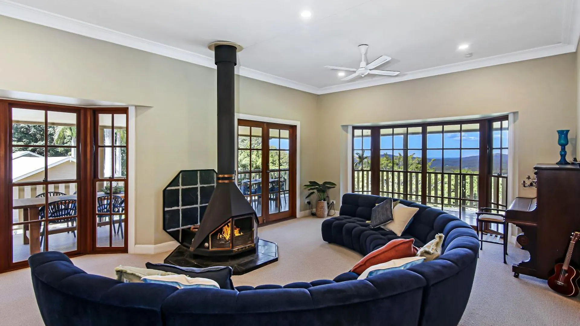 The Golden Whistler Montville Holiday home